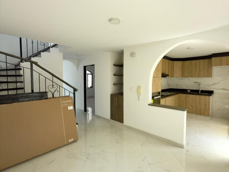 ¡CASA EN CONJUNTO CERRADO CON PISCINA, ZONAS VERDES EN FUSAGASUGÁ!